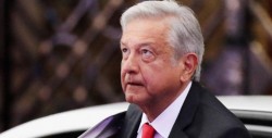 ¿El auto de López Obrador acumula multas? ¿Se fue a celebrar al Zócalo tras el debate?