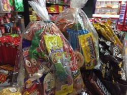Aumenta la venta de dulces y piñatas