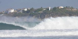Emiten alerta por mar de fondo en costas de Oaxaca