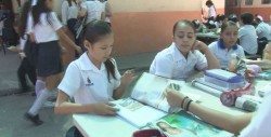 Niños interesados en la seguridad de su entorno