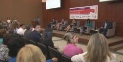 Presentan libro sobre Violencia a mujeres en Política