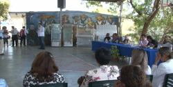 Entregan apoyos en escuelas de tiempo compartido