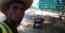 Hallan cadáver de ciclista polaco y buscan a un alemán en México