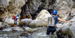 Encuentran cuerpos de dos jóvenes arrastradas por río subterráneo