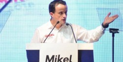 El video de Mikel Arriola con faltas de ortografía no es de su campaña, está manipulado
