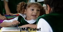 #Video Danna Paola y Eugenio Derbez hacen de nuevo el meme 'Me vale'