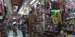 Vendedores de artesanías reportan bajas ventas