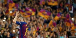 El emotivo festejo con el que le dicen 'adiós' a Iniesta
