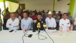 Protestan organizaciones pesqueras contra planta de fertilizantes
