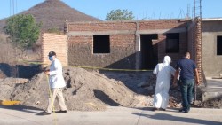Encuentran a dos personas asesinadas