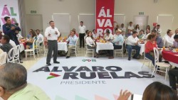 Presenta Álvaro Ruelas plan de obras, desarrollo y trámites en línea