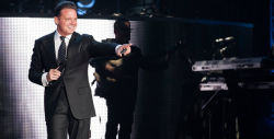 Fan tiene accidente en un concierto de Luis Miguel y él la recompensa