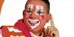 Payaso 'Cometín' habría intentado arrojarse de un puente