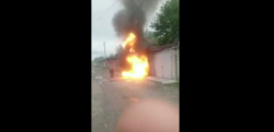 #VideoFuerte Explosión de un garaje arroja a hombre