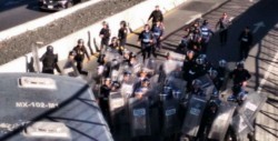 Integrantes de la CNTE se enfrentan con Policías