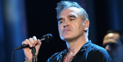 Morrissey declara que los veganos son seres superiores