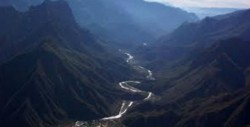 Jales contaminados llegan a la presa Huites