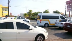 Dialogan autoridades y transportistas sobre bloqueos