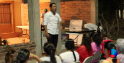 Candidato seguirá con el programa "Somos Familia"