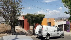 Encuentran a persona muerta al interior de una vivienda