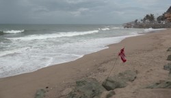 Continúan las playas cerradas