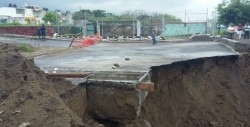 Lluvias causan deslave y socavón en Veracruz