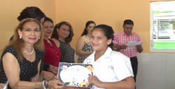 Reconocen a alumnos de excelencia de la zona escolar 047