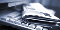 El periodismo es la mejor arma contra noticias falsas, según la UE y Brasil