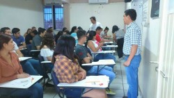 Egresados universitarios deben especializarse
