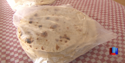 Tiene más de 30 años haciendo tortillas