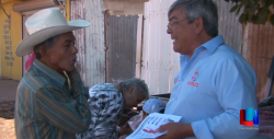 Cierra candidato su campaña caminando