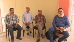 Docentes de la UAIS inician huelga de hambre