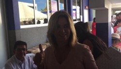 Emite su voto Rosario Torres y denuncia anomalías