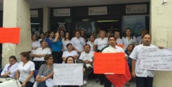 Esperan regularicen trabajadores de salud