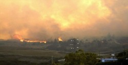 "Tsunami" de fuego arrasa cientos de viviendas en el sur de Colorado