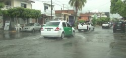 Exhortan a mantener precaución al conducir durante lluvias