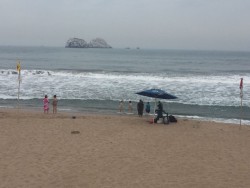Vigilan salvavidas playas concurridas