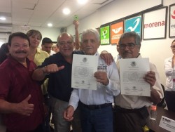 Entregan constancia de mayoría a Maximiliano Ruíz