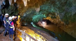 Rescatan cuatro niños de la cueva Tham Luang en Tailandia