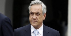 Piñera recorre el Canal de Panamá a bordo del Esmeralda y destaca ampliación