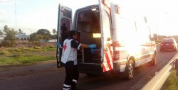 Se duerme en las vías del tren y le mutilan las dos piernas
