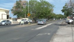 ¡Cuidado! bache sobre la Avenida Mazatlán