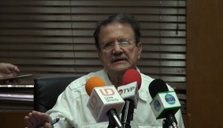 Marina rescató a familia de embarcación en riesgo: Alcalde