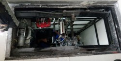 Aseguran 130 kilos de cocaína ocultos bajo piso corredizo