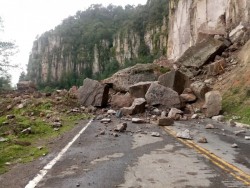 Cerrada carretera Mazatlán-Durango