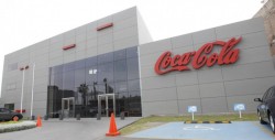 Coca-Cola gana un 44 % más en el primer semestre, hasta 3.684 millones