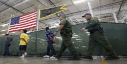 EEUU detiene a 65 personas durante operativo de inmigración en Nueva York