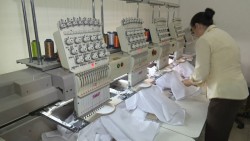 Avanza en un 95% confección de uniformes escolares
