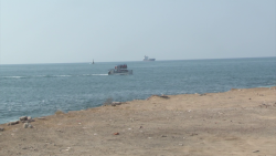 Van 20 rescatados en el mar