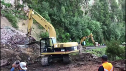 Se retrasa reparación de carretera
